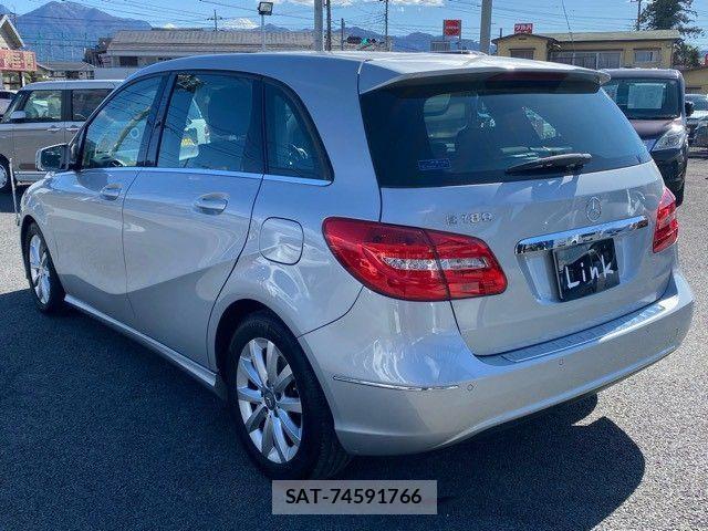 Mercedes Benz B-CLASS 2013-09 4326709-7