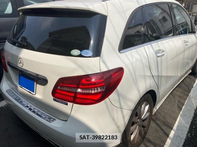 Mercedes Benz B-CLASS 2016-02 5871679-2