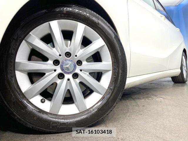 Mercedes Benz B-CLASS 2015-09 6815863-11