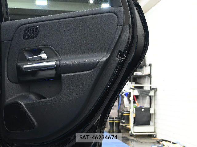 Mercedes Benz B-CLASS 2019-08 7059434-22