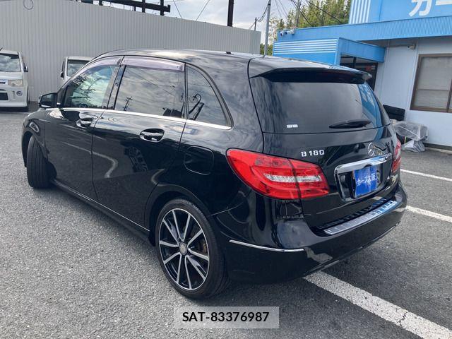 Mercedes Benz B-CLASS 2012-11 7059436-2