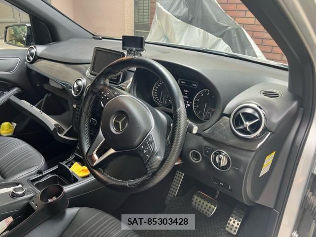 Mercedes Benz B-CLASS 2013-06 7221501-11