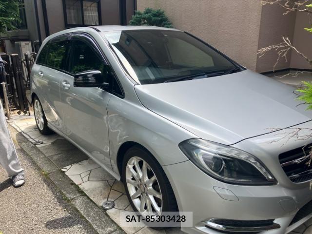 Mercedes Benz B-CLASS 2013-06 7221501-1