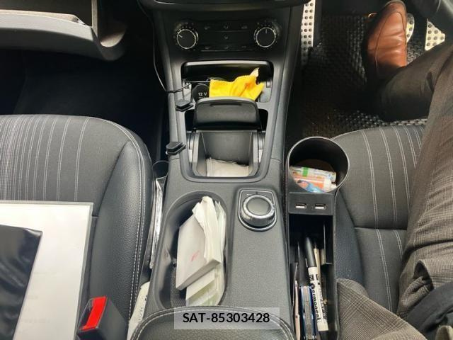 Mercedes Benz B-CLASS 2013-06 7221501-21