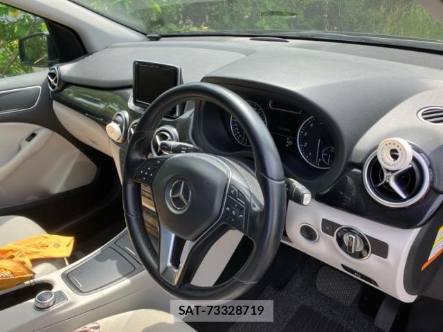 Mercedes Benz B-CLASS 2013-10 7251453-12