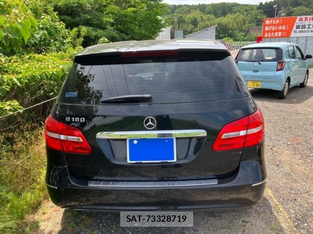 Mercedes Benz B-CLASS 2013-10 7251453-1