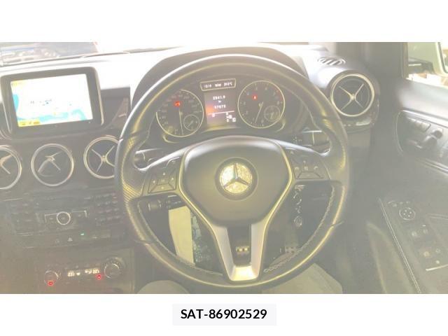 Mercedes Benz B-CLASS 2012-08 7272290-23