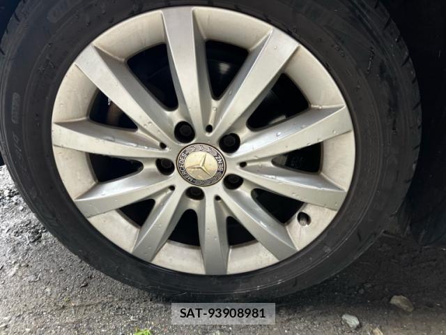Mercedes Benz B-CLASS 2013-06 7358670-7