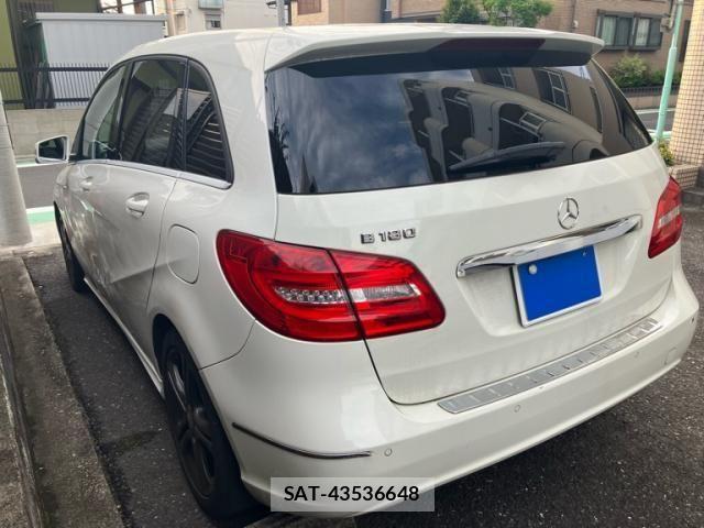 Mercedes Benz B-CLASS 2014-02 7358667-3