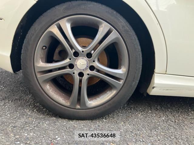 Mercedes Benz B-CLASS 2014-02 7358667-6