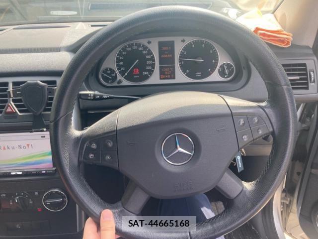 Mercedes Benz B-CLASS 2011-03 7455638-11