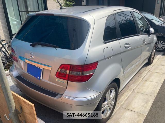 Mercedes Benz B-CLASS 2011-03 7455638-3