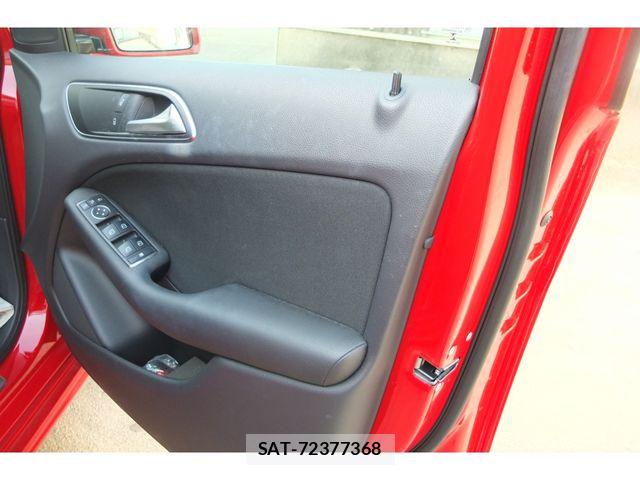 Mercedes Benz B-CLASS 2013-10 7455637-13