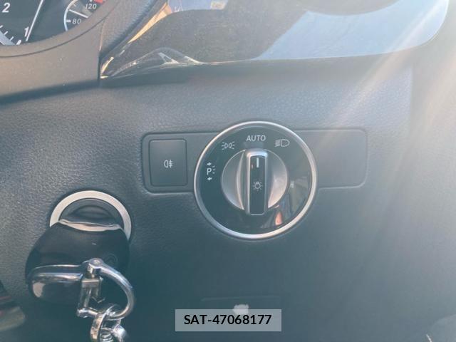 Mercedes Benz B-CLASS 2013-09 7562405-12