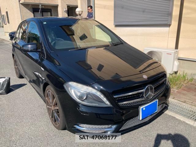 Mercedes Benz B-CLASS 2013-09 7562405-2