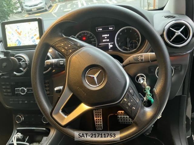Mercedes Benz B-CLASS 2012-09 7617947-17