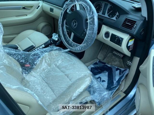 Mercedes Benz B-CLASS 2011-02 7617943-15