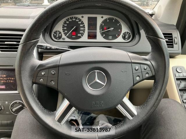 Mercedes Benz B-CLASS 2011-02 7617943-17