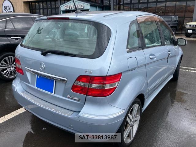 Mercedes Benz B-CLASS 2011-02 7617943-4