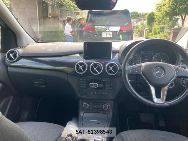 Mercedes Benz B-CLASS 2012-05 7725456-17