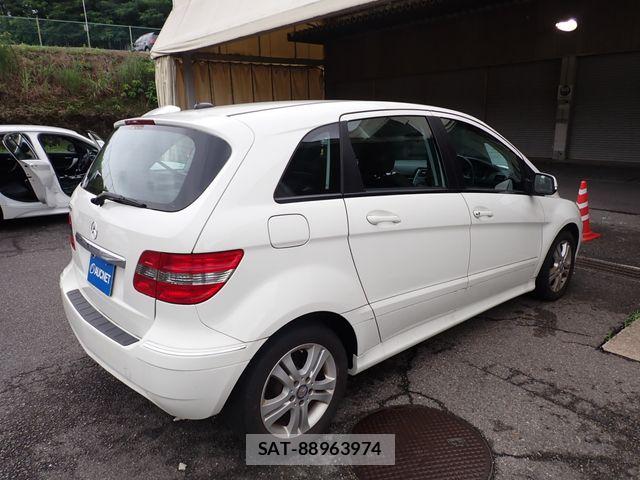 Mercedes Benz B-CLASS 2010-03 7877638-6