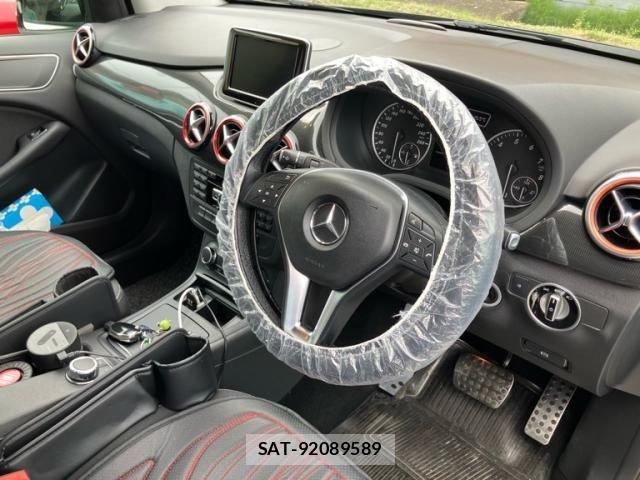 Mercedes Benz B-CLASS 2012-04 7979896-15