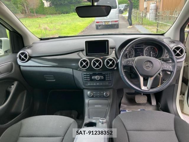 Mercedes Benz B-CLASS 2013-03 8036647-15