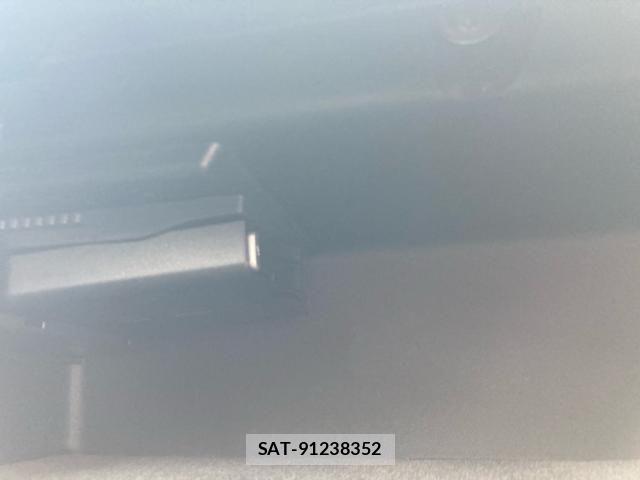 Mercedes Benz B-CLASS 2013-03 8036647-21