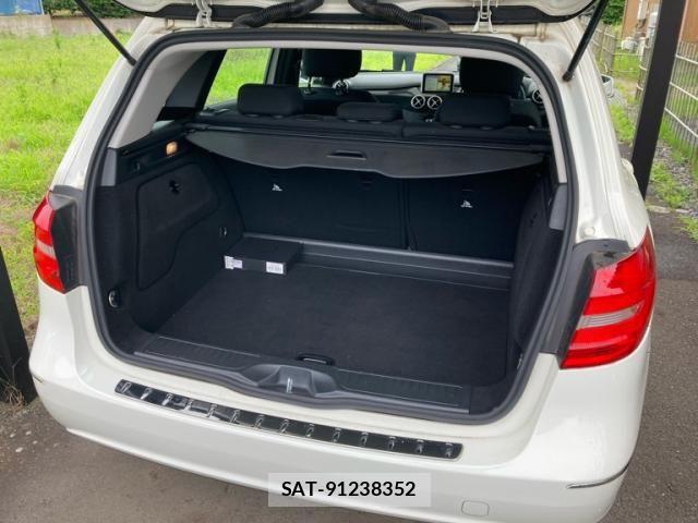 Mercedes Benz B-CLASS 2013-03 8036647-7