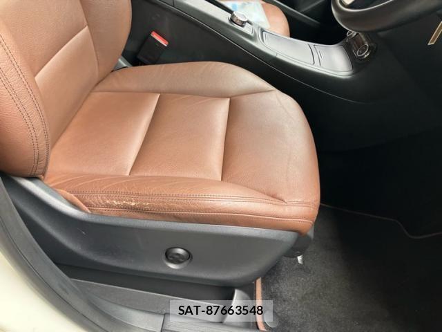 Mercedes Benz B-CLASS 2014-09 8100338-12