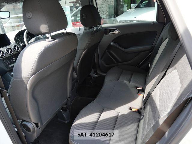 Mercedes Benz B-CLASS 2017-05 8100336-16