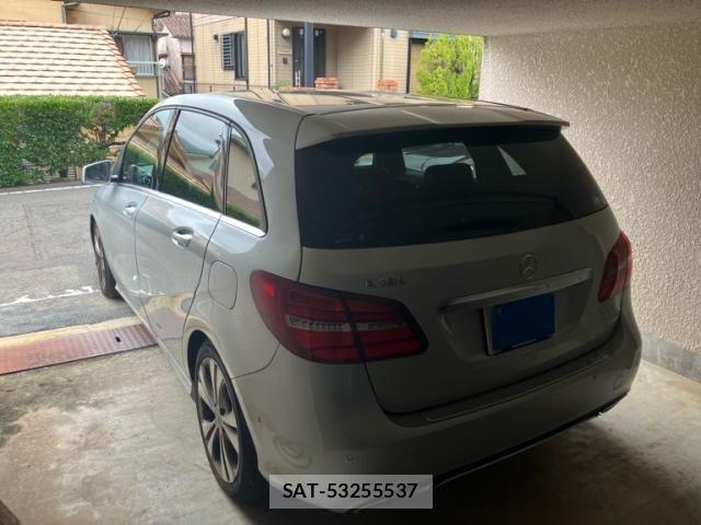 Mercedes Benz B-CLASS 2017-08 8208614-9