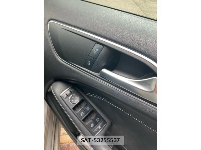 Mercedes Benz B-CLASS 2017-08 8208614-17