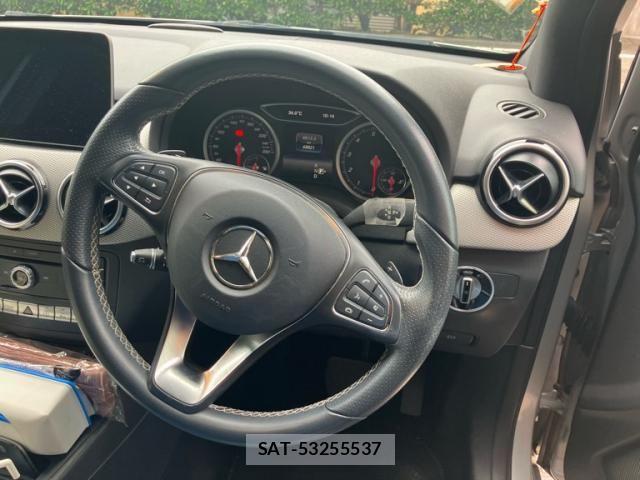 Mercedes Benz B-CLASS 2017-08 8208614-19
