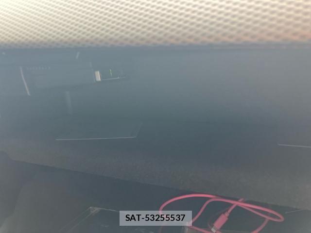 Mercedes Benz B-CLASS 2017-08 8208614-20