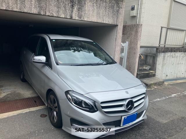 Mercedes Benz B-CLASS 2017-08 8208614-2