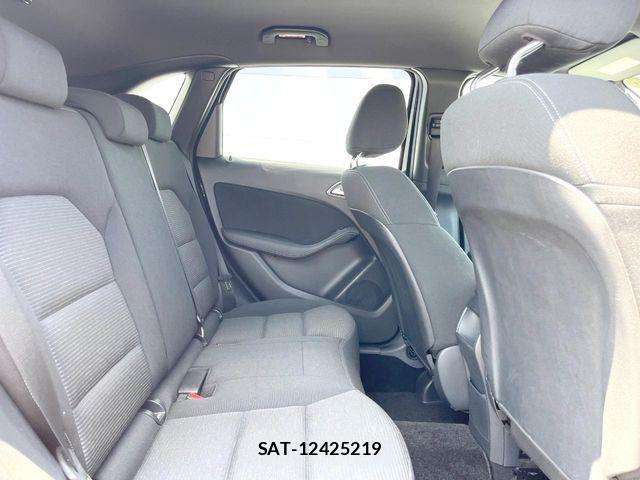 Mercedes Benz B-CLASS 2017-07 8230755-9