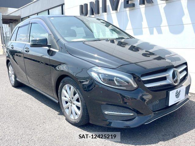 Mercedes Benz B-CLASS 2017-07 8230755-16