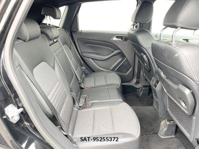 Mercedes Benz B-CLASS 2019-02 8315349-9
