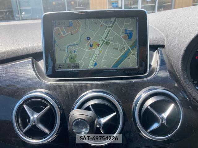Mercedes Benz B-CLASS 2014-06 8354910-24