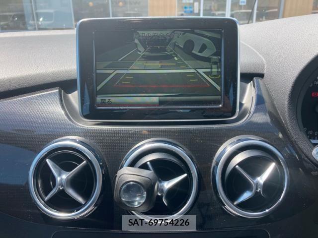 Mercedes Benz B-CLASS 2014-06 8354910-25