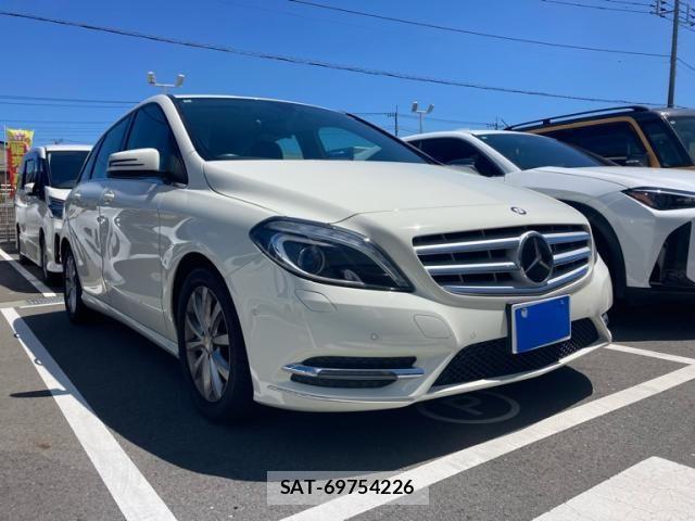 Mercedes Benz B-CLASS 2014-06 8354910-2