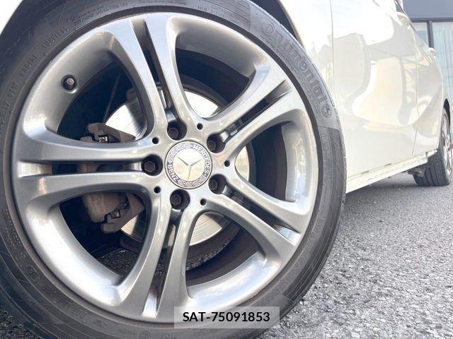 Mercedes Benz B-CLASS 2014-02 8366907-13