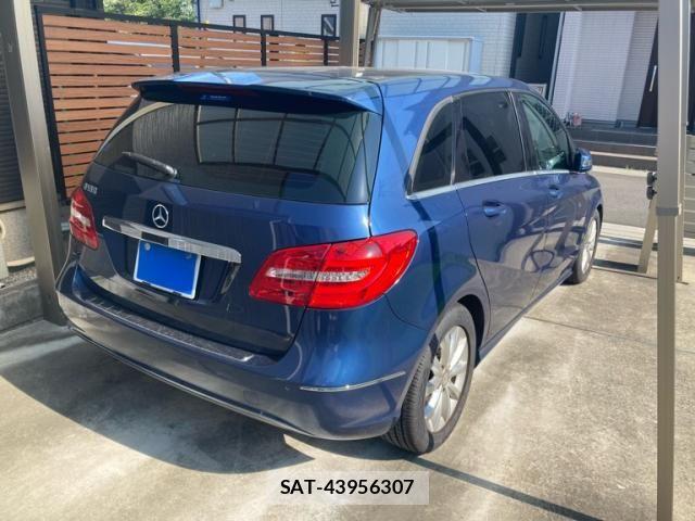 Mercedes Benz B-CLASS 2012-10 8366909-4