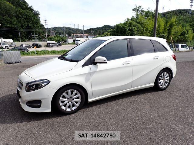 Mercedes Benz B-CLASS 2016-04 8413484-5