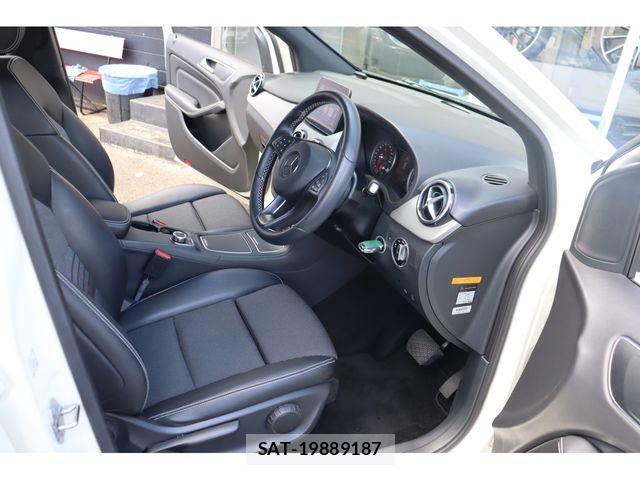 Mercedes Benz B-CLASS 2018-01 8413486-2