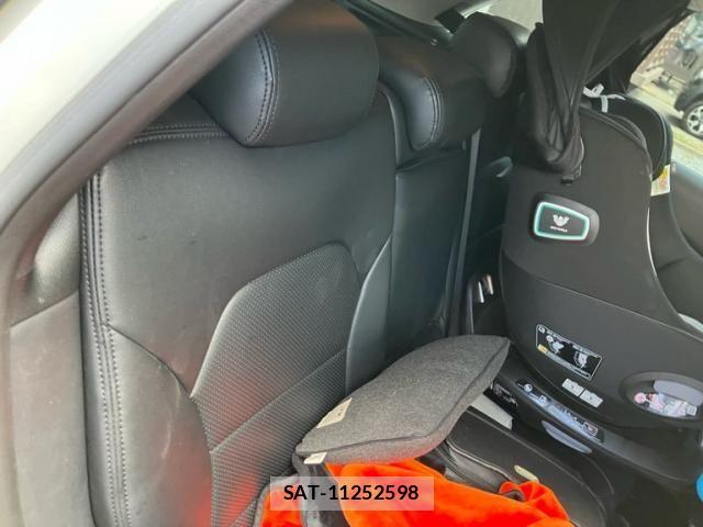 Mercedes Benz B-CLASS 2013-10 8413490-9