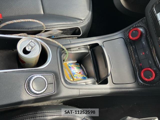 Mercedes Benz B-CLASS 2013-10 8413490-17