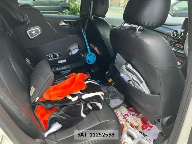 Mercedes Benz B-CLASS 2013-10 8413490-8