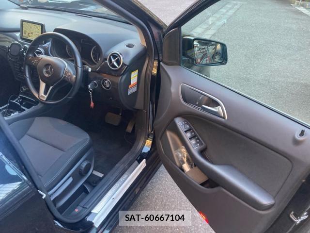 Mercedes Benz B-CLASS 2014-05 8413489-16